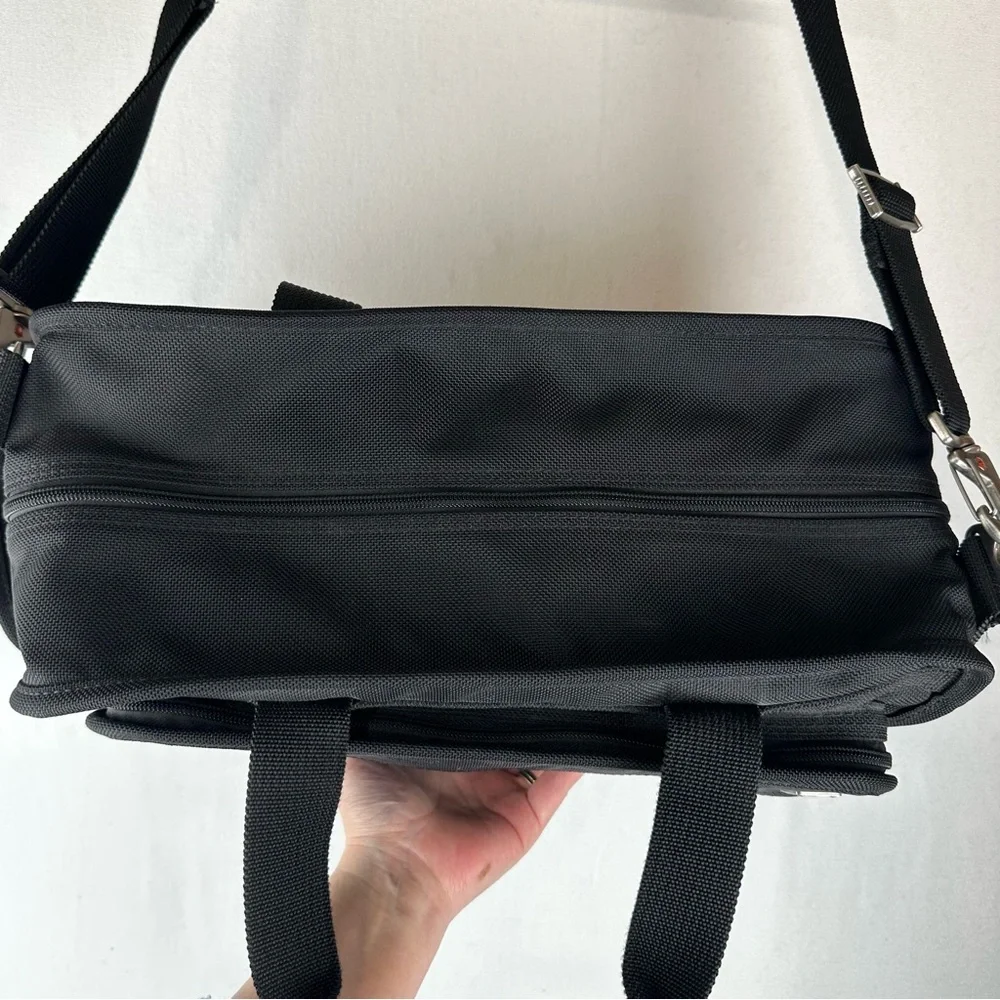 Victorinox Laptop Messenger Bag 32011N Breifcase Office School